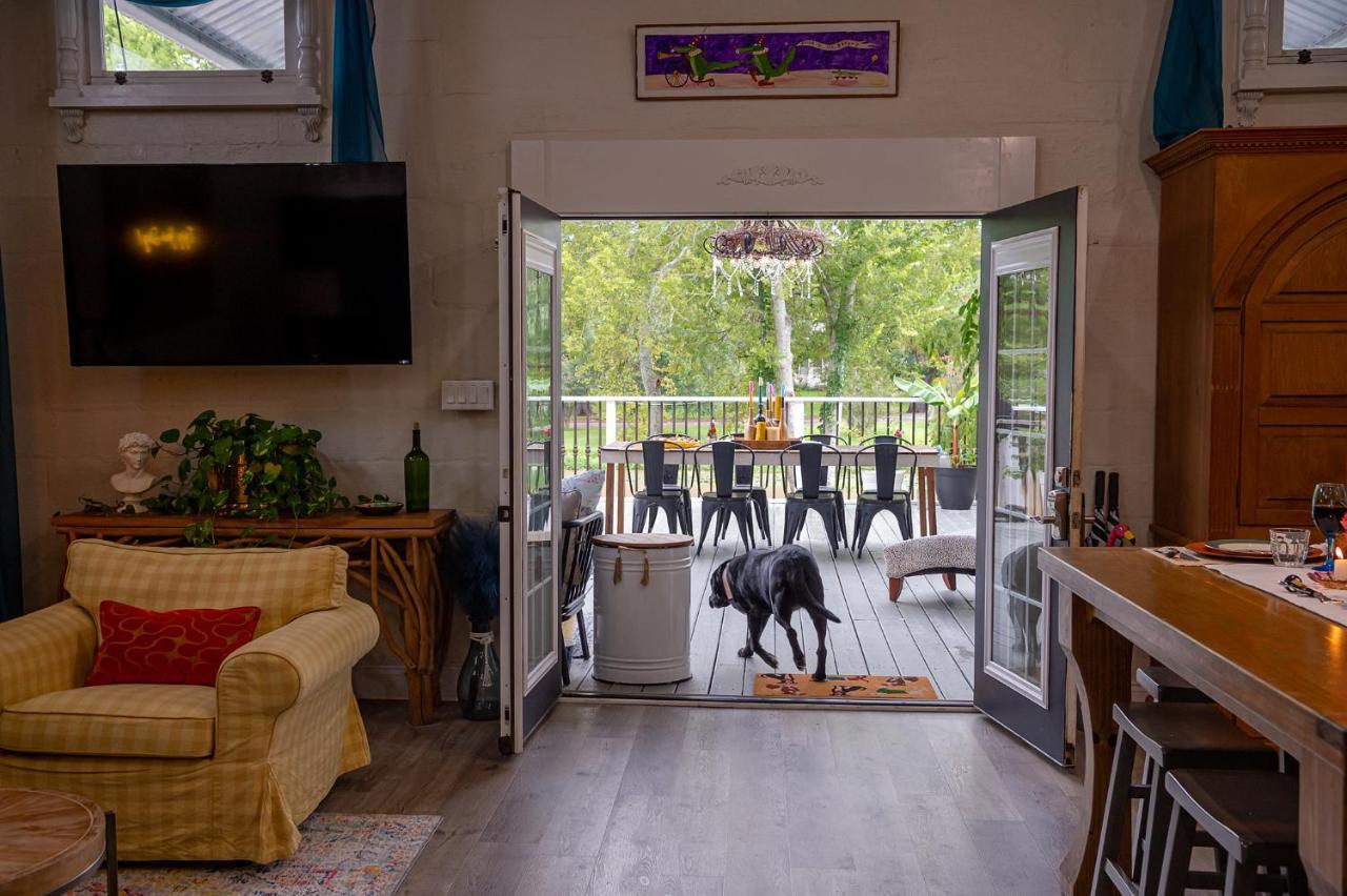 Chateau Royale, Pet Friendly, On Bayou, Downtown! New Iberia Ngoại thất bức ảnh